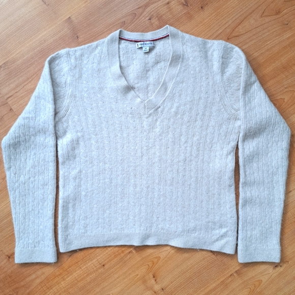 Tommy Cable Knit Cream Sweater Wool Blend V Neck, Size S - Picture 1 of 7
